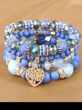 A013 Blue Beaded Heart Charm Stretch Bracelet Set - Unbranded